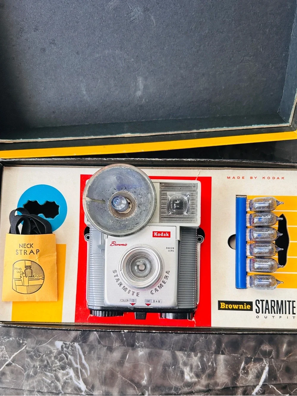 Starmite Outfit brownie vintage camera